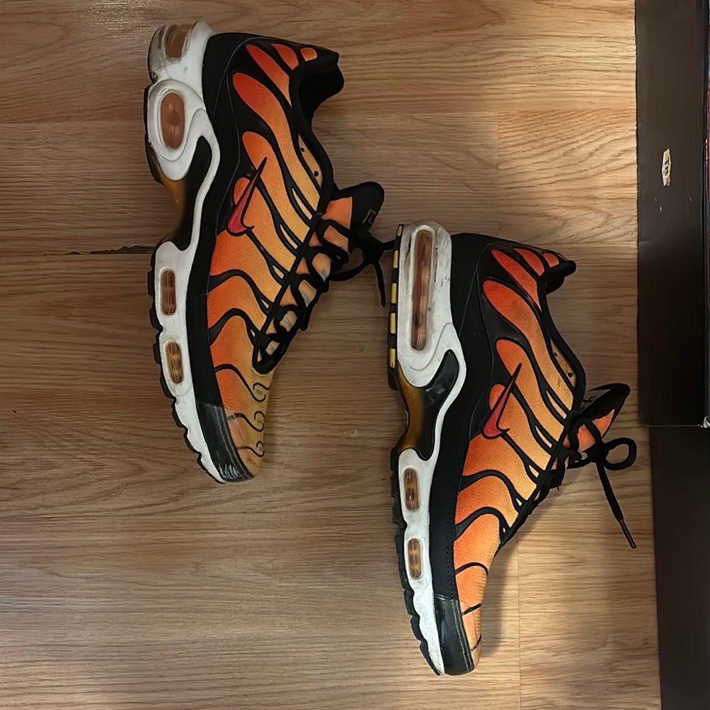 Nike Air Max Plus Orange Black Sneakers